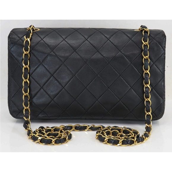 Chanel Black Quilted Shoulder Bag - Picture 3 of 11